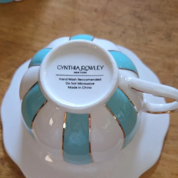 Cynthia Rowley Blue and White Teacup Set Drinkware